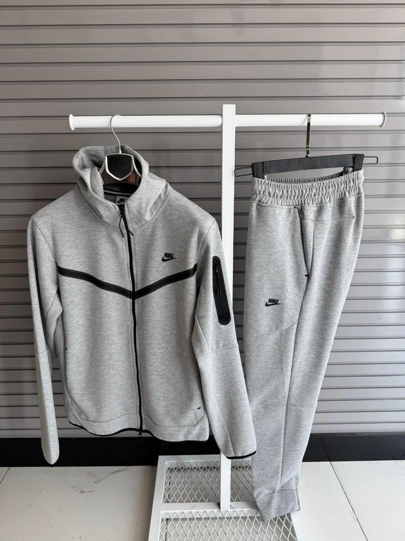 ENSEMBLES ALL NIKE