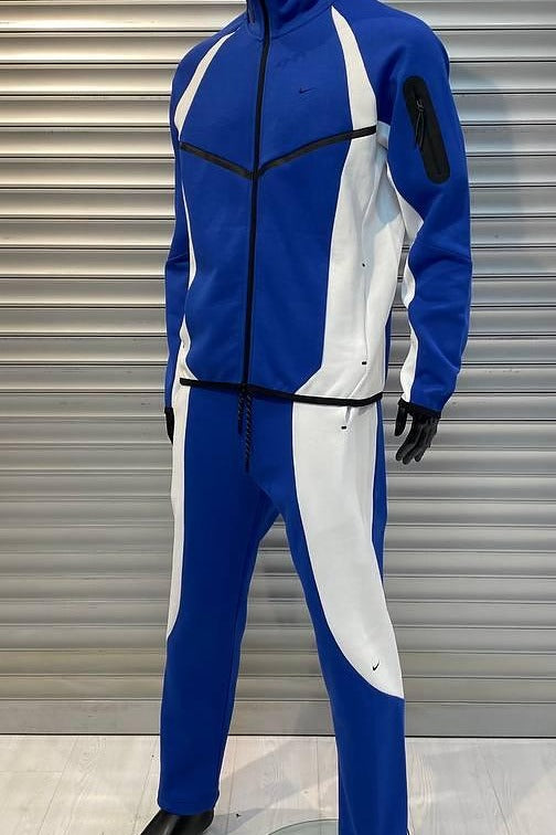 ENSEMBLE NIKE TECH FLEECE 2026